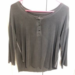 Three-quarter sleeve button up top